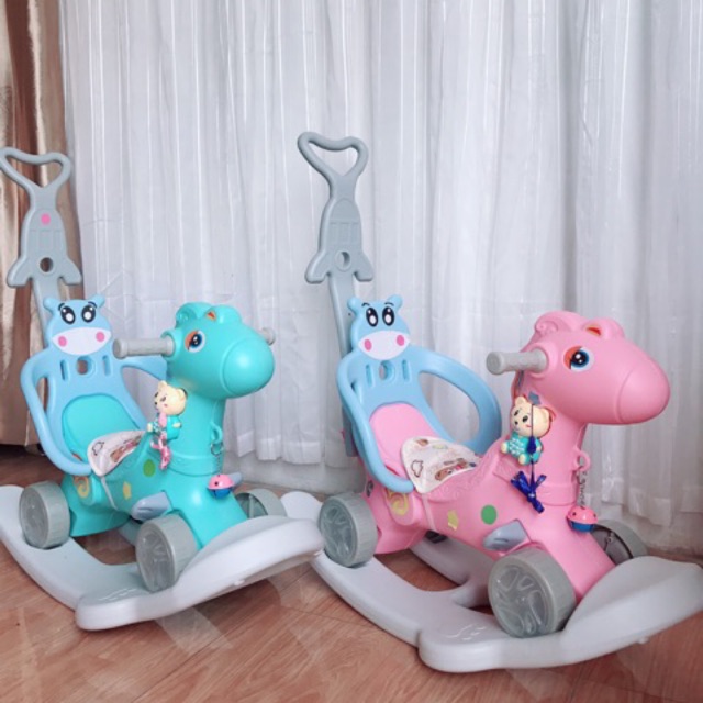 Ngựa bập bênh Hola