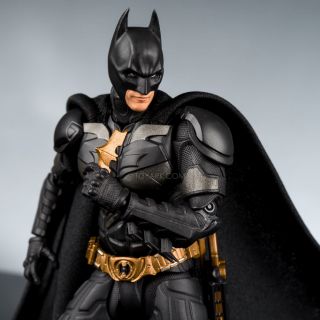 Mô hình Bandai SHF Batman TDK