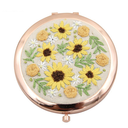 Gương Trang Điểm Họa Tiết Kiểu Thêu Đẹp Mắt