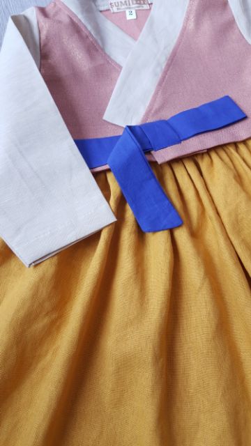 Hanbok linen vàng nơ xanh