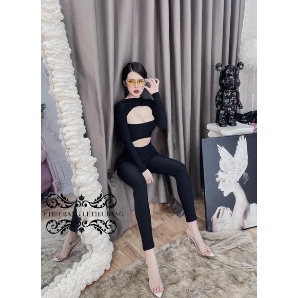 Jum khoét ngực khoét eo sexy