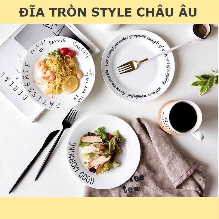 Đĩa sứ tròn màu trắng trơn 21cm có viền chữ tiếng anh, pháp phong cách châu âu xinh xắn, sang trọng cho bàn ăn, dùng déc