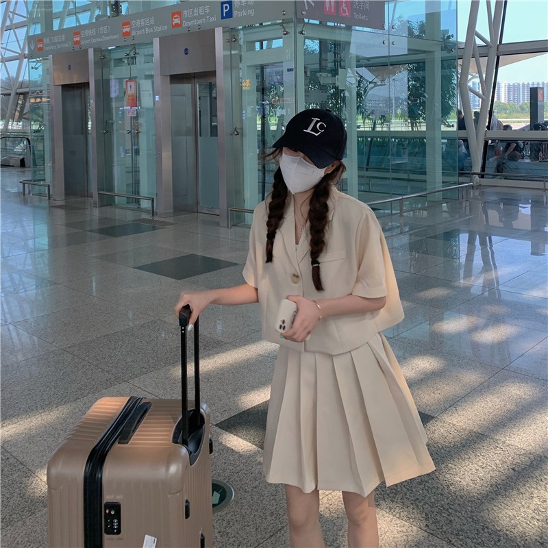 Set đồ Áo Vest Blazer + Chân váy ngắn xếp ly Màu Be Áo Vest Blazer 2 cúc ngắn tay form rộng Ulzzang Thời trang | BigBuy360 - bigbuy360.vn