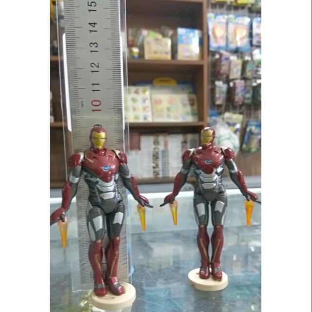 Mô hình nhựa chính hãng. Giá 40k