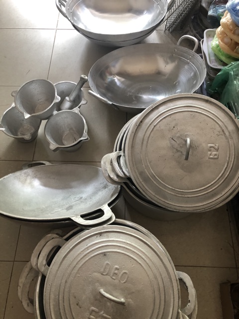 Bộ chày cối gang đúc nguyên khối thủ công làng nghề