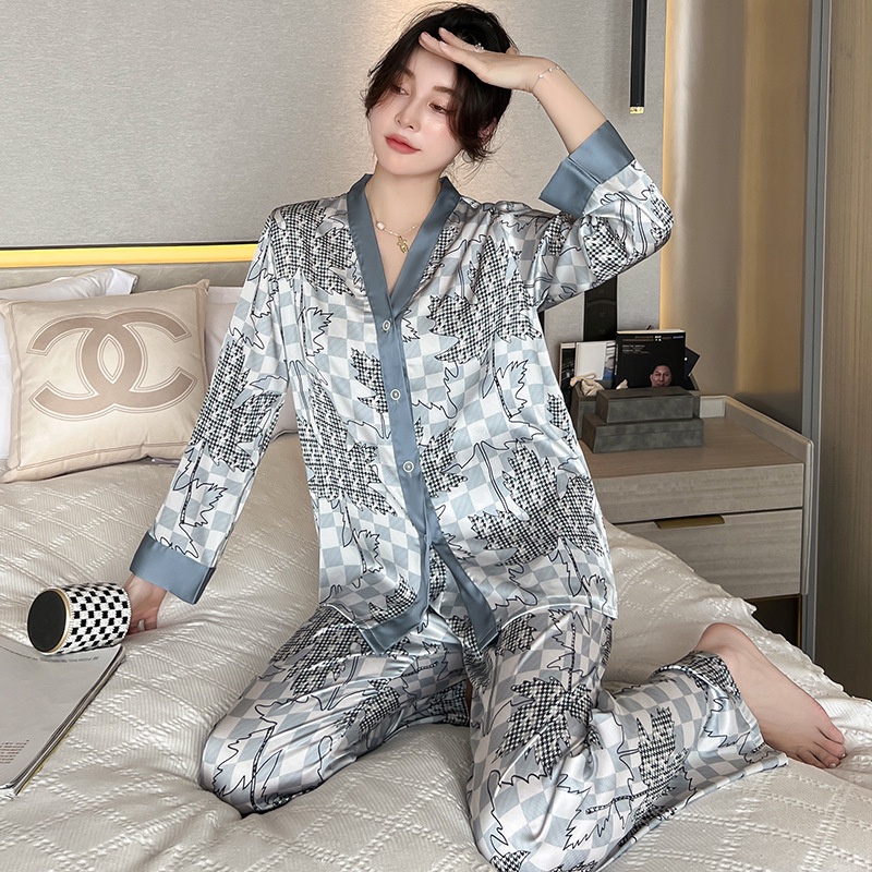 Bộ đồ ngủ tay dài thoải mái in họa tiết thời trang