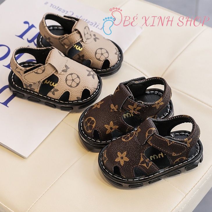 DÉP SANDAL DÉP TẬP ĐI CHO BÉ TRAI ĐẾ MỀM CÓ ĐÈN LED