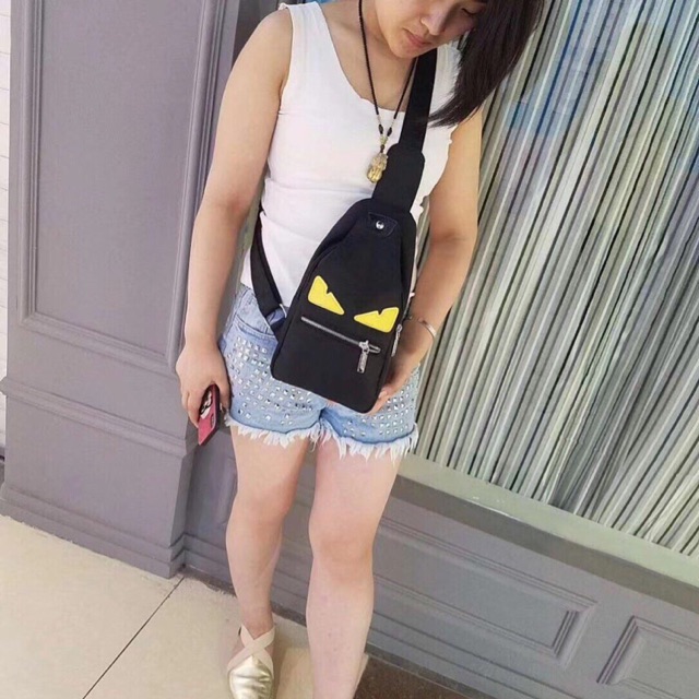 Túi mắt thần đeo chéo siêu hot