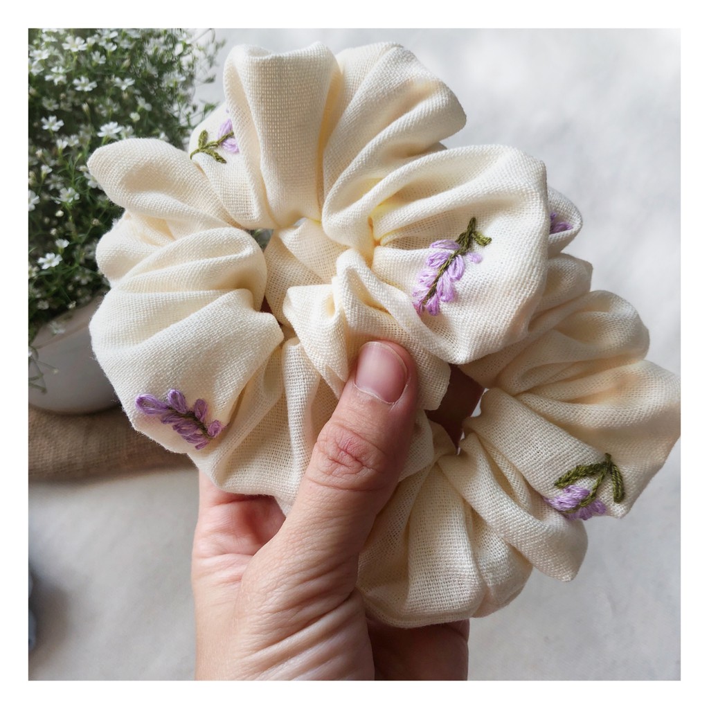 SCRUNCHIES - CỘT TÓC LINEN THÊU TAY