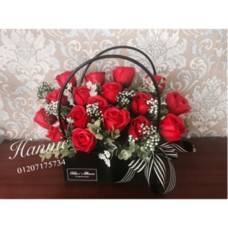 [Hannie Flower] Giỏ hoa sáp thơm đỏ