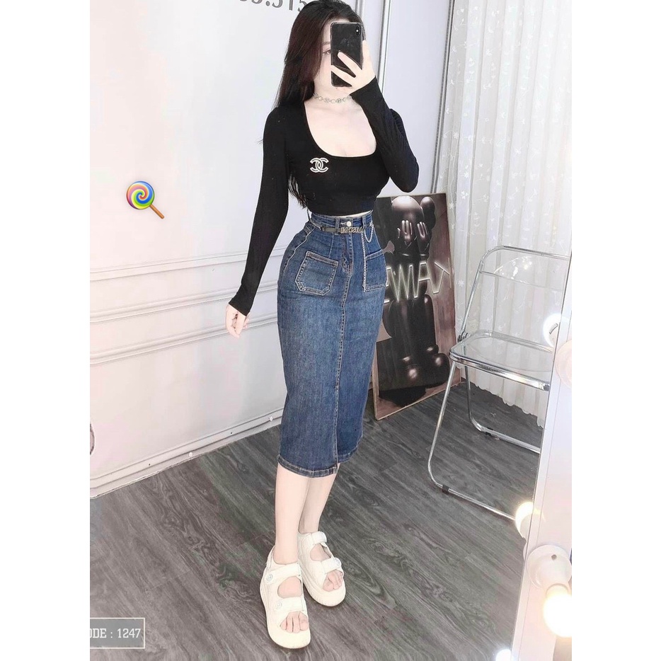 Áo kiểu tay dài croptop cổ U đính logo hiệu bên ngực cực hot , chất thun bozip mềm mịn