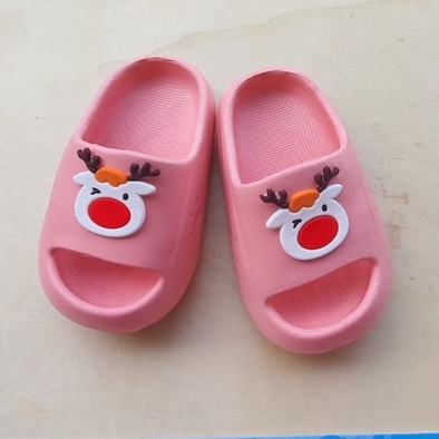 Dép bánh mì nguyên khối cho bé trai bé gái gắn hình tuần lộc vui vẻ