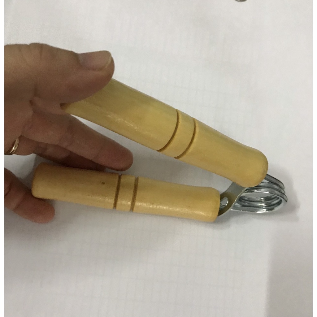 Kềm tập bóp tay bằng gỗ