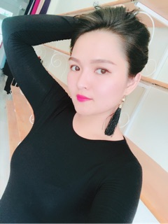Hoa tai tua rua đen