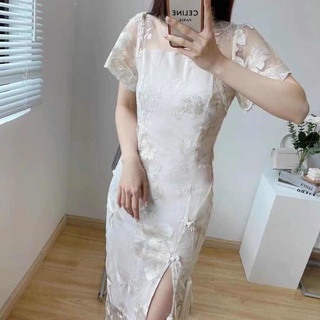 Sườn xám cách tân xẻ tà xinh xẻo (oder )