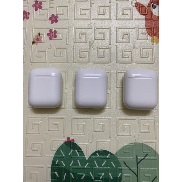 Dock Sạc Chính Hãng -Hộp sạc cho Tai nghe bản ap 1,2,3 Pro - Đã qua sử dụng - Không kèm tai nghe