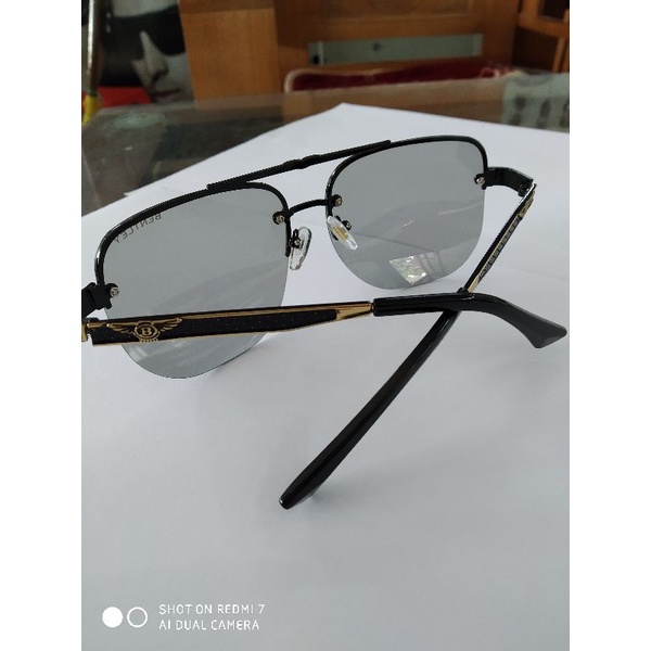 Kính khoan đổi màu Bentley mắt polarized của Italy