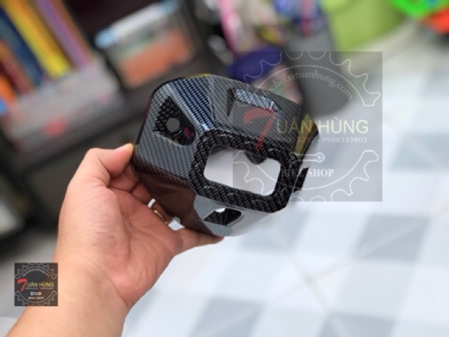 Chụp Đuôi Pô Vario 150  Sơn Carbon - đồ chơi xe vario - phụ kiện xe vario 150