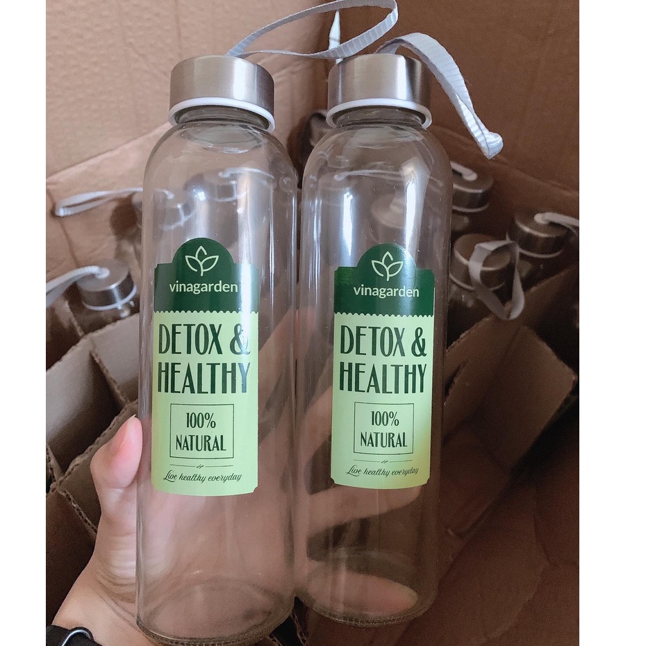 Chai thủy tinh nắp có dây xách , hàng loại 1 cao cấp dầy dặn , bình lọ đựng trà nước in logo màu xanh