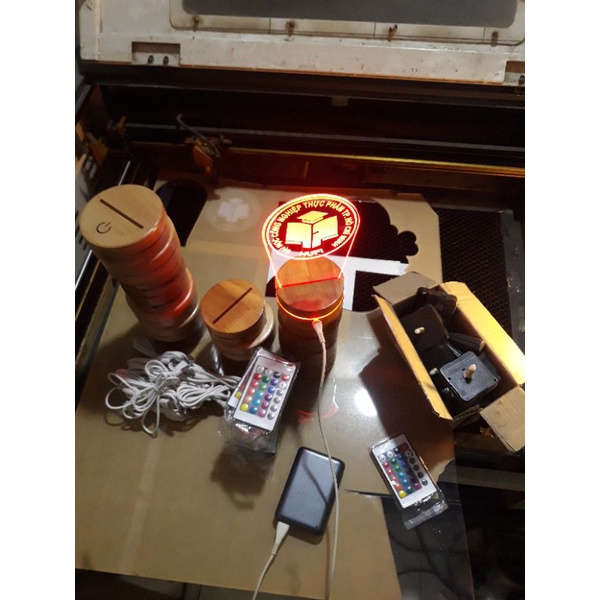 Cung Cấp Phôi Khắc Laser ( Đế Gỗ Đèn Led 3D ) Nhận Cắt Phôi Mica Theo Yêu Cầu