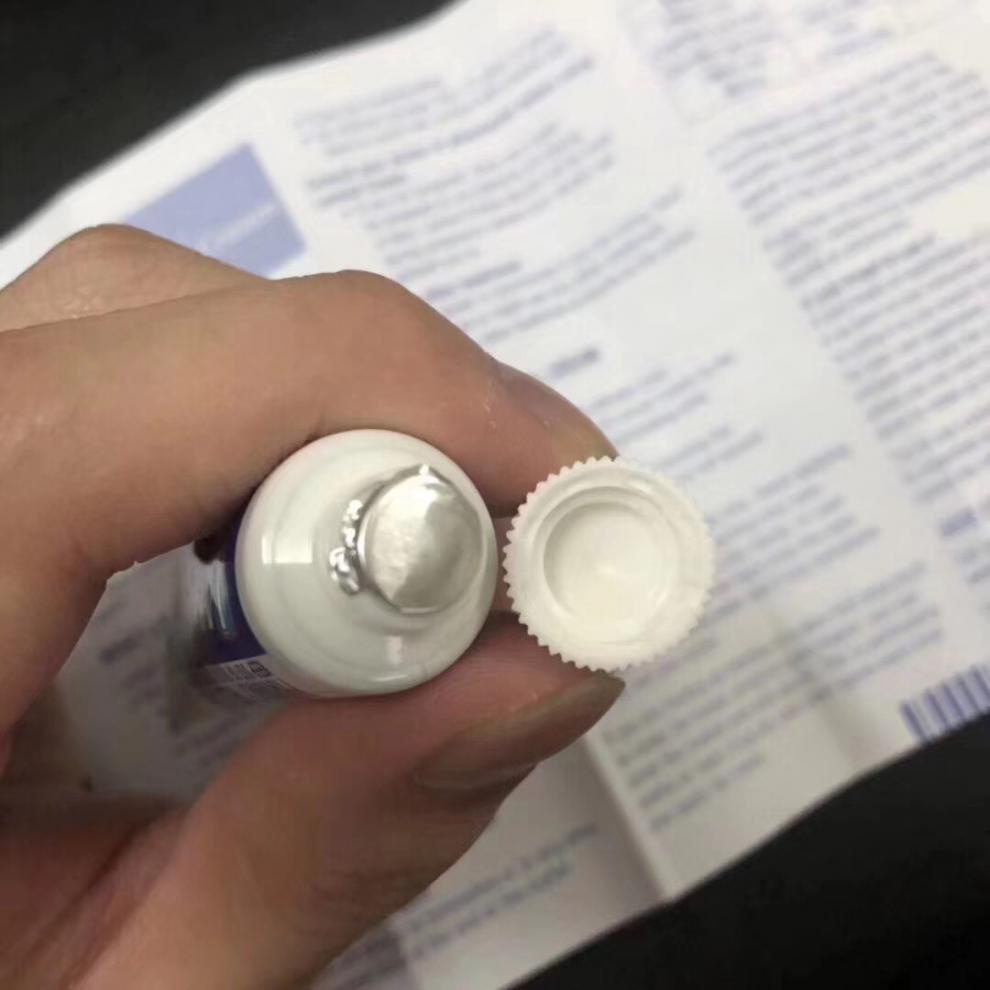 Kem dưỡng da chân Lamisil 15g