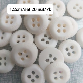 Nút nhựa sơ mi 4 lỗ 8mm _12mm ( set 20 nút )