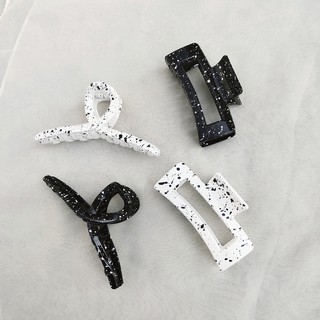 Kẹp tóc bò sữa thời thượng đầy cá tính
