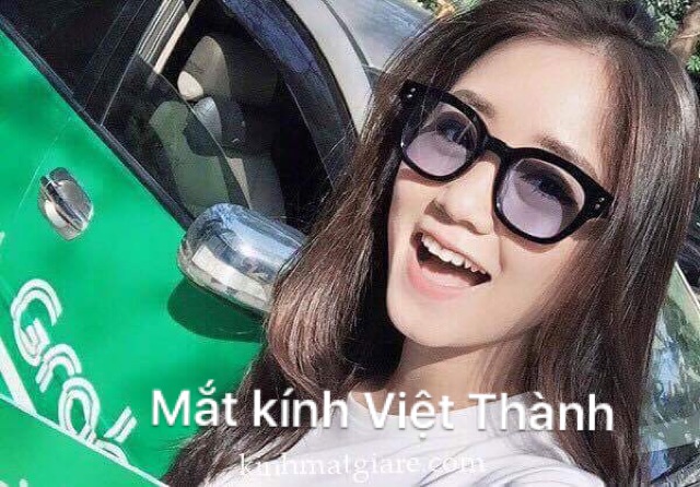 Kính 2 chấm dọc hàng đẹp kính hot form vừa