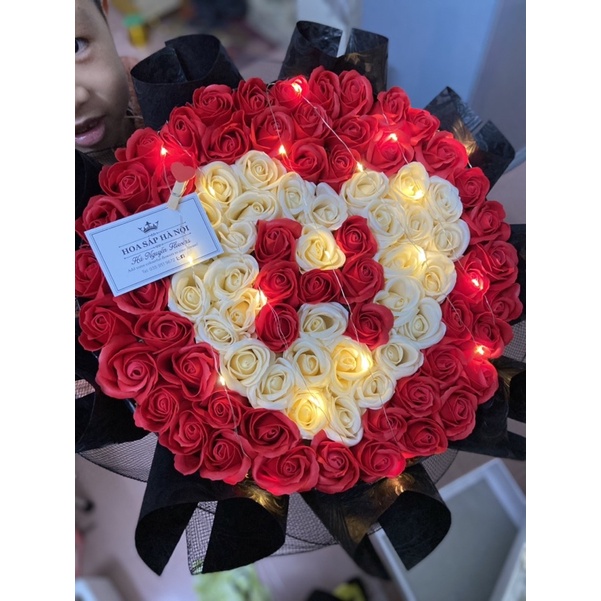 [QUÀ TẶNG SINH NHẬT]_ BÓ HOA HỒNG SÁP 99 BÔNG KẾT HỢP LƯỚi SIÊU SANG