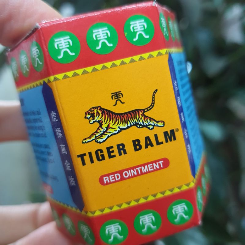 Dầu cù là đỏ/trắng hiệu Con Hổ Tiger Balm 30g - Đông Anh Pharmart