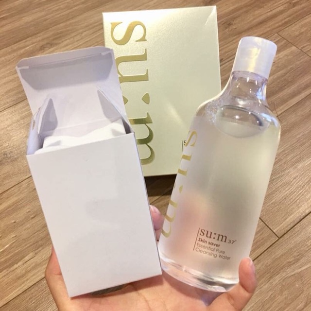 [Siêu Sale/100% Chính Hãng] Tẩy trang Su:m37 Skin Saver Essential Pure Cleansing Water 400ml tặng hộp bông tẩy trang | BigBuy360 - bigbuy360.vn