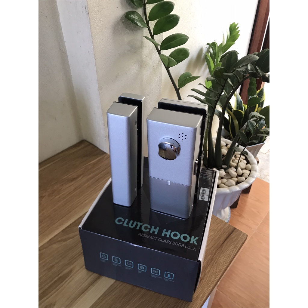 Khoá cửa vân tay G200 phù hợp lắp đặt cho các mẫu cửa kính, văn phòng, chung cư-khách sạn. Hợp kim Kẽm