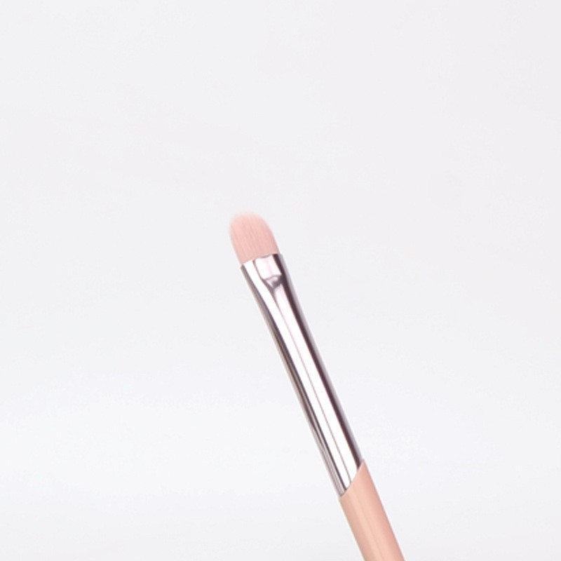 Cọ Che Khuyết Điểm Fenty F183