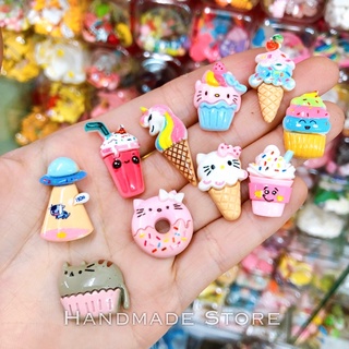 Charm kem bánh kitty