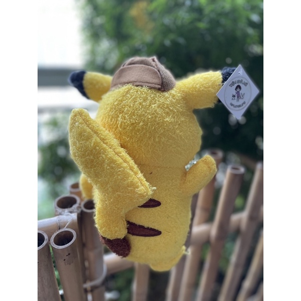 Gấu bông PKM Poke mon Detective Pikachu Thám tử Pikachu lông xù rơm 25-30cm