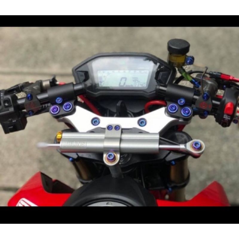 . Pas bình dầu Titan .