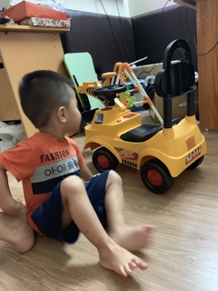 Xe Cần cẩu chòi chân 1 đâu chi bé 1338