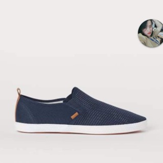 Combo giày HM + 2 áo Stradivarius