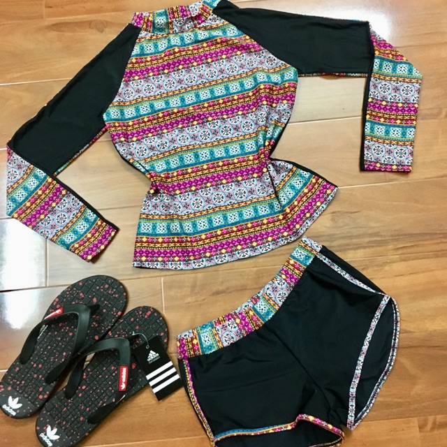 Set bơi dài tay họa tiết thổ cẩm | BigBuy360 - bigbuy360.vn