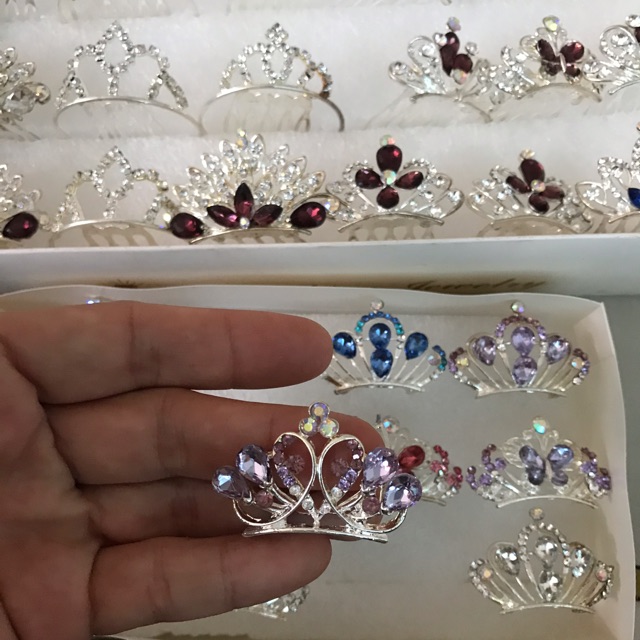 Vương miệng trang trí hoa