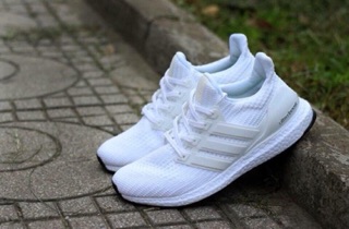 Giày thể thao Ultra Boost