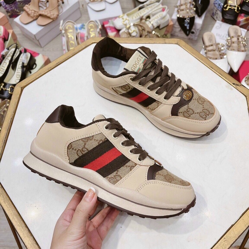 giầy thể thao nữ mẫu mới hót nhất năm đế nhẹ mềm êm chân !!