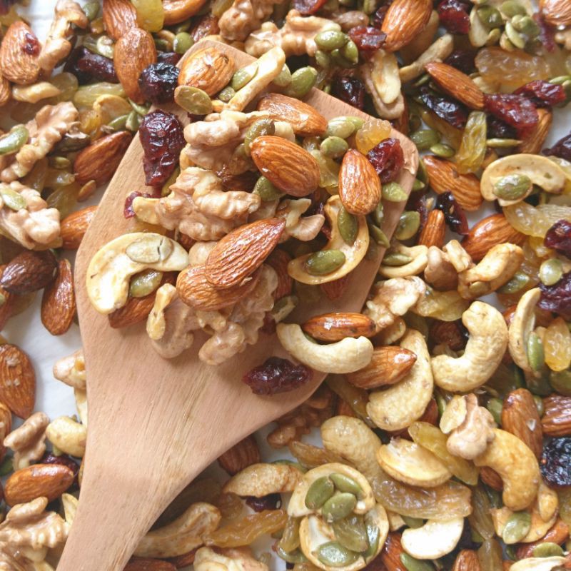 GRANOLA NƯỚNG MẬT ONG CAO CẤP MẸ TÔM (NGŨ CỐC HẠT, ĂN KIÊNG,HẠNH NHÂN,HẠT ĐIỀU, YẾN MẠCH, K MACCA)