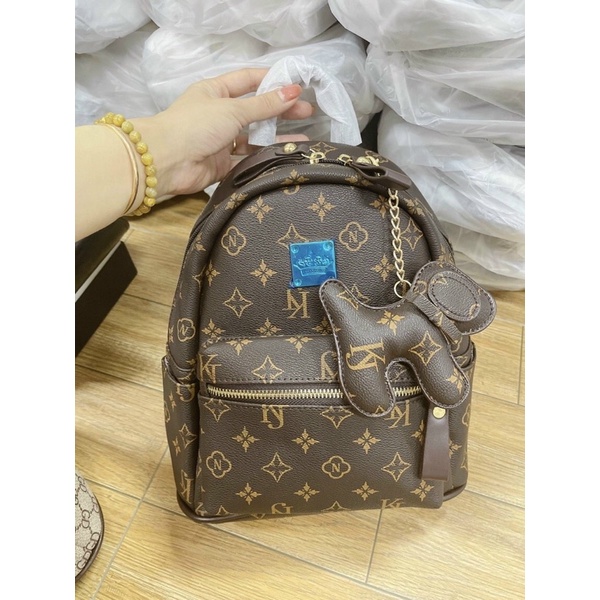 Balo hãng size 25 kèm móc treo xinh