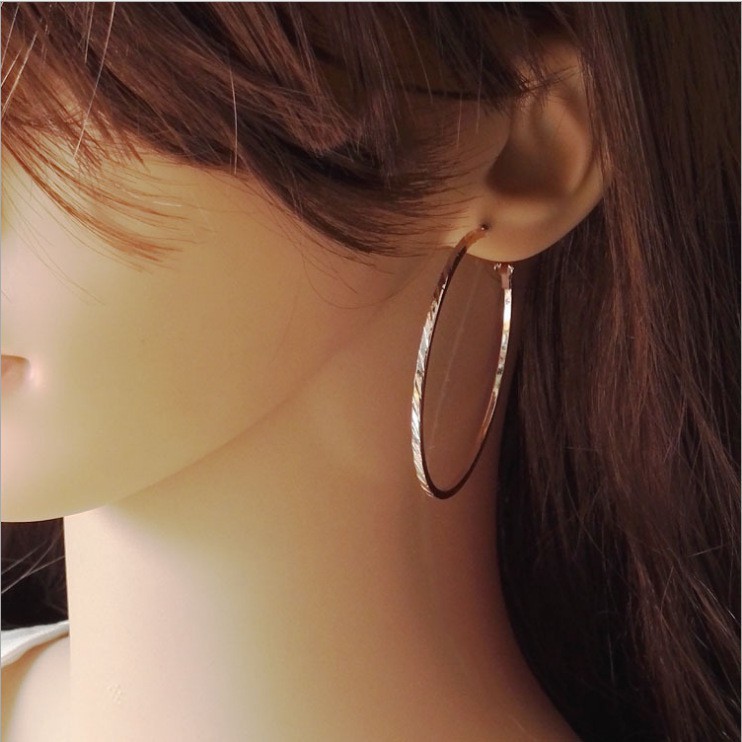 Đôi khuyên tai tròn bản to kiểu Hàn Quốc trẻ trung cho nữ