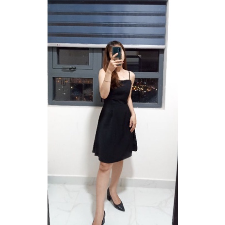 (HÀNG ĐỘC QUYỀN) Đầm đen 2 dây thiết kế tối giản