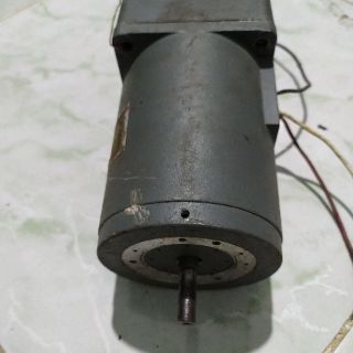 Motor giảm tốc