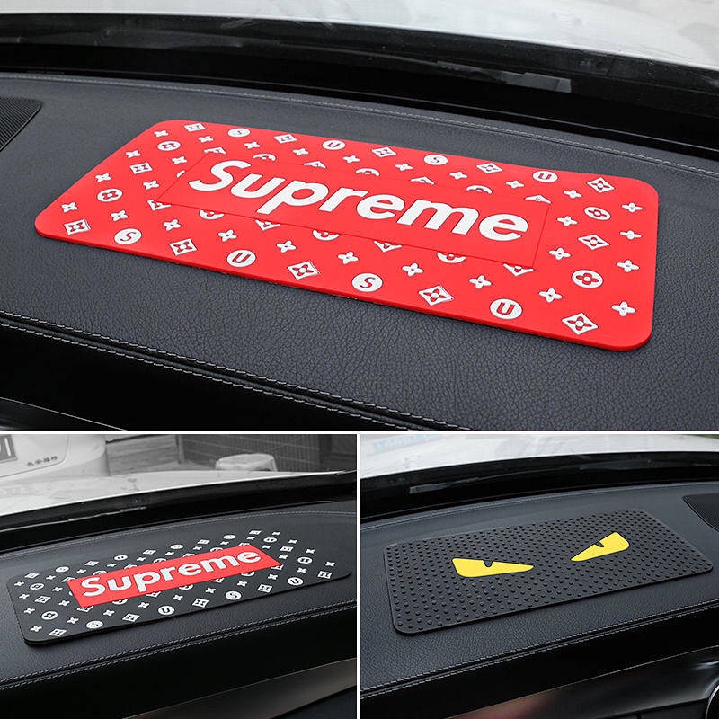 Tấm lót điện thoại chống trượt in logo Supreme thời trang cho xe hơi