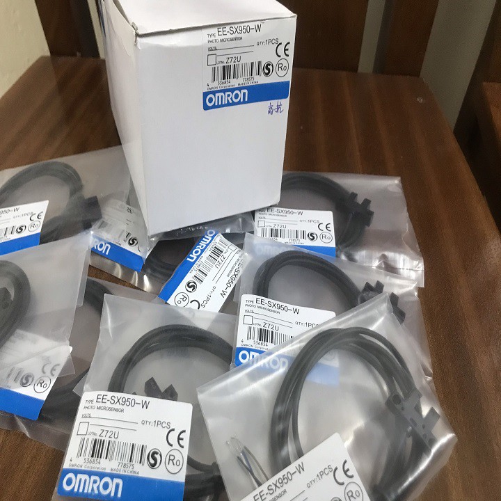 Cảm biến quang EE-SX950-W