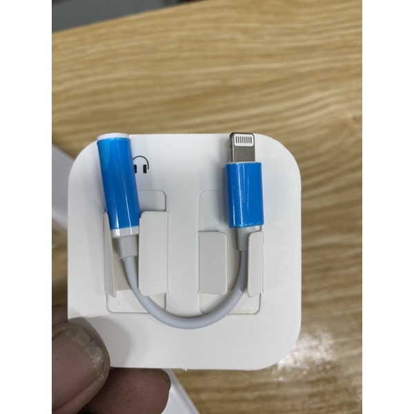 Cáp  chuyển Lightning sang đuôi 3.5